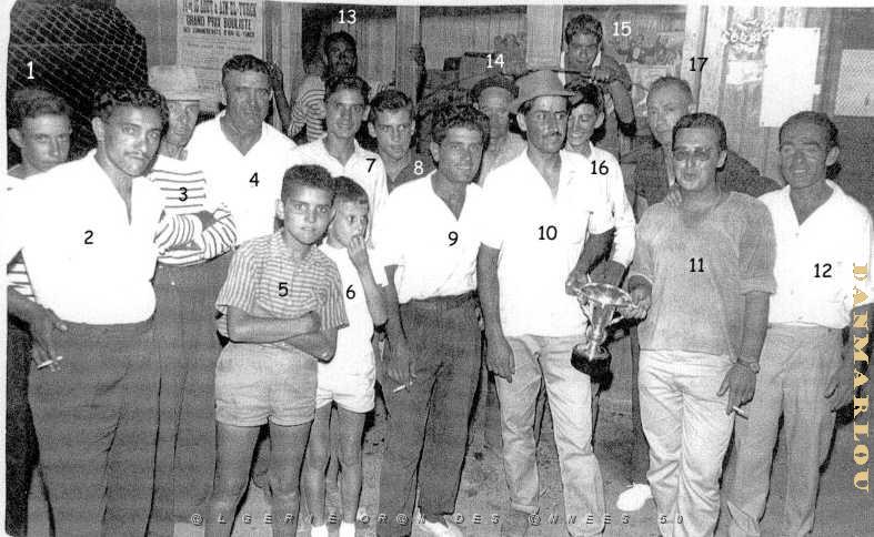 1 a1 BOU SFER BOULODROME LES GAGNANTS DE LA COUPE.JPG